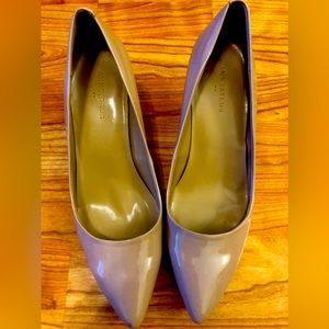 Ann Taylor classic pump